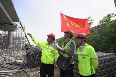 奮戰施工一線 譜寫青春之歌-山東高速工程建設集團quot;暢行致遠"青年突擊隊