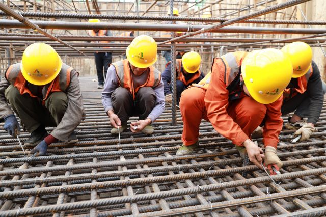 五一不停工，東青高速改擴建施工建設忙——致敬堅守一線的建筑勞務分包隊伍